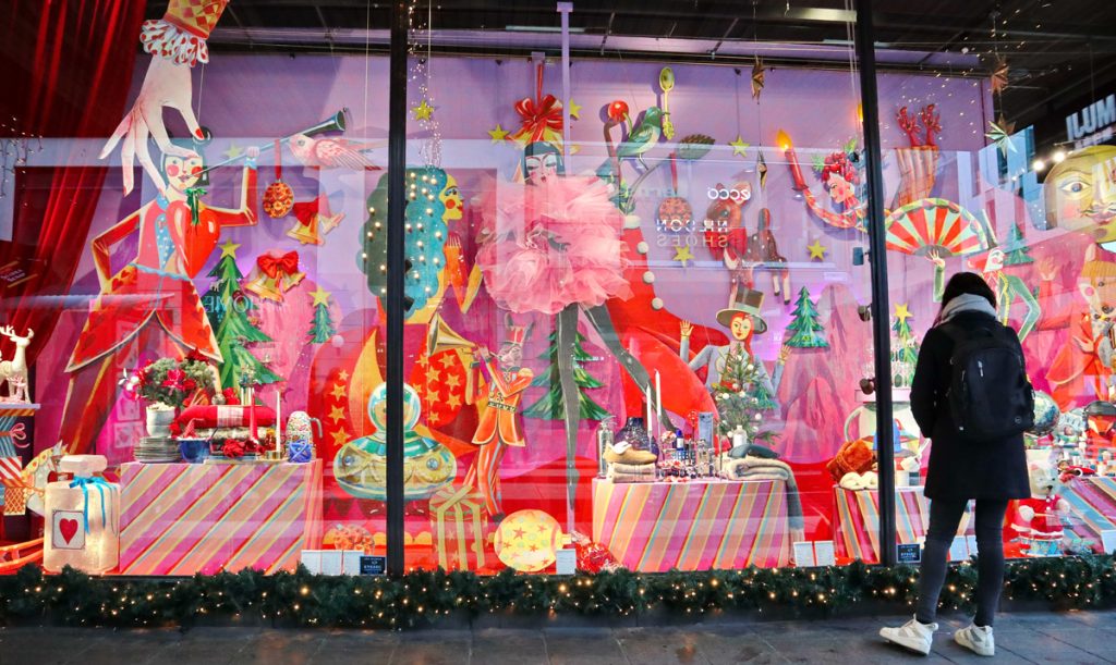 PLV de Noël : les Incontournables - Quad POS (formerly Marin's) PLV de Noël : les Incontournables - Quad POS (formerly Marin's)